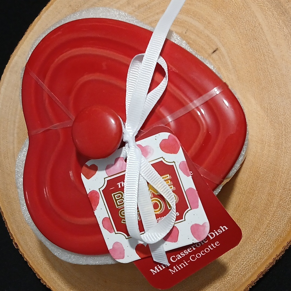 The Bake Shop Red Heart-Shaped Mini Casserole Dish NWT